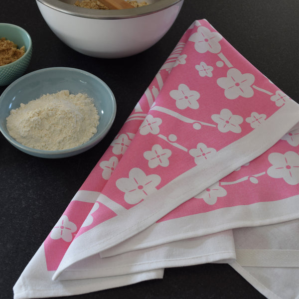 http://www.nationalarchivesstore.org/cdn/shop/products/109804-TEA-TOWEL-PINK-CHERRY-BLOSSOM_0536_grande.jpg?v=1649799026